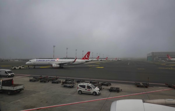 Quels sont les meilleurs itinéraires pour une randonnée dans les montagnes de l'Aar, Suisse?